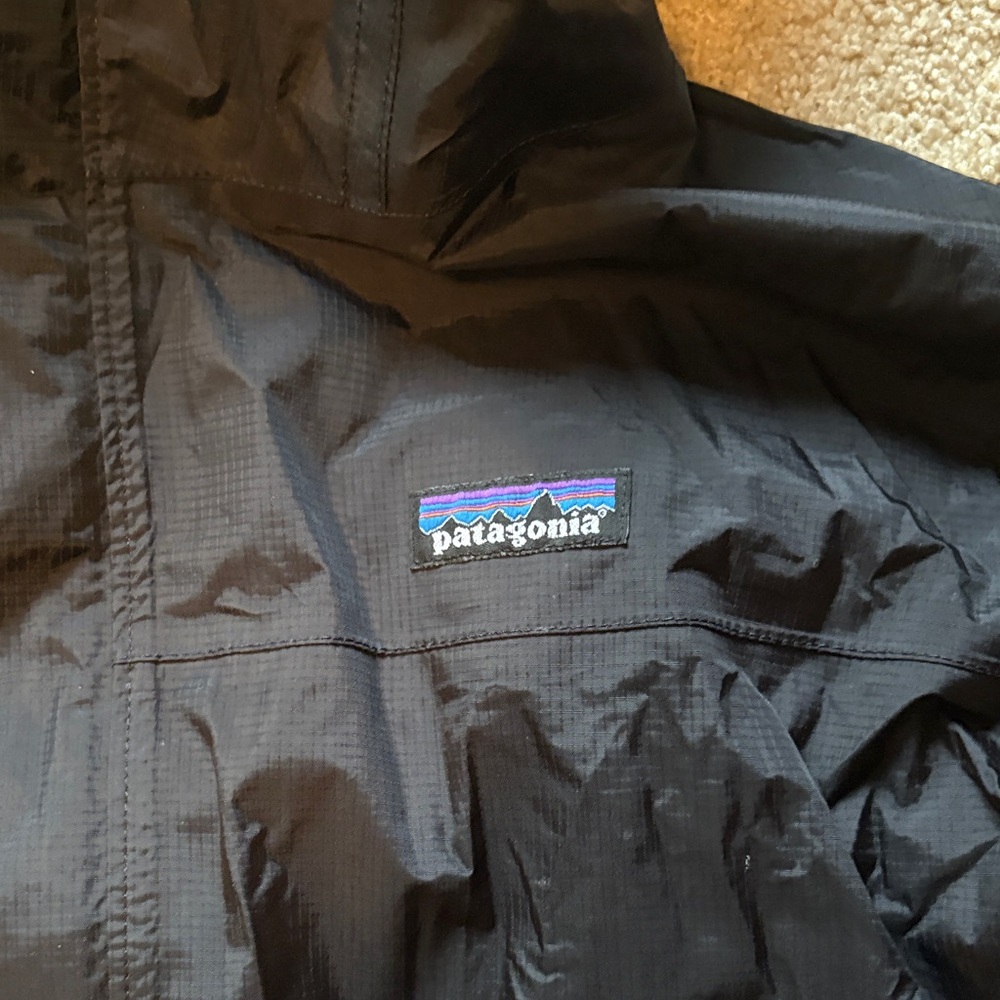 Patagonia Black Raincoat for Men large - Picture 2 of 12